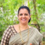 Sujatha Babu Ramesh Instagram - தேன் மிட்டாய் 😍😍😍easy easy #instagram #reels #reelsvideo #shorts #shortsvideo #youtube #youtuber #youtubechannel #instareels #reelsindia #easy #easyrecipes #easycooking #homemade #homemadefood #snacks #evening #teatime #saree