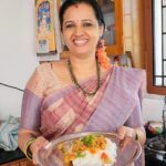 Sujatha Babu Ramesh Instagram - MEAL MAKER MASALA 🩷🩷🩷 #reels #instareels #instagram #youtuber #shorts #influencer #trendingreels #shortsvideo #youtubechannel #cooking #homemade #kitchen #lunch #lunchbox #lunchtime #sidedish #receipe #simple #easy #easymeals #healthyfood #saree #sareelove