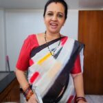 Sujatha Babu Ramesh Instagram - பீட்ரூட் சட்னி 😍😍 #reels #indianfood #instareels #instagram #reelsindia #shorts #youtube #youtuber #influencer #easy #simple #saree #sareelove