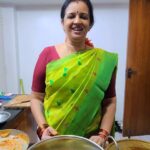 Sujatha Babu Ramesh Instagram - 🩷BREAD PANEER BONDA 🩷🩷 #insta #instagram #reels #reelsinstagram #reelsindia #reelsinsta #shorts #youtube #youtubevideo #youtubechannel #shortsvideo #easy #simple #snacks #evening #teatime #tasty #tastyfood #homemade #homemadefood