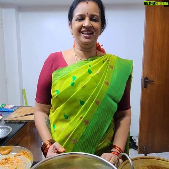 Sujatha Babu Ramesh Instagram - 🩷BREAD PANEER BONDA 🩷🩷 #insta #instagram #reels #reelsinstagram #reelsindia #reelsinsta #shorts #youtube #youtubevideo #youtubechannel #shortsvideo #easy #simple #snacks #evening #teatime #tasty #tastyfood #homemade #homemadefood