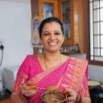 Sujatha Babu Ramesh Instagram - 😍😍😍simple வெங்காய சட்னி 😍😍 #shorts #reels #instagram #instareels #influencer #youtubechannel #youtuber #shortsvideo #saree #trendingreels #viralvideos #viral #viralreels #easyrecipes #easy #easyrecipe #simple #simplerecipes #homemade #homemafefood #southindian #dhosai #sidedish #breakfast