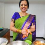 Sujatha Babu Ramesh Instagram - Sema evening snacks ஜவ்வரிசி வடை 😍😍😍😍#reels #instareels #instagram #youtuber #shorts #influencer #trendingreels #shortsvideo #shortsvideo #youtubechannel #cooking #teatime #snacks #summer #holidays #easy #simple #viral #viralvideos #oil