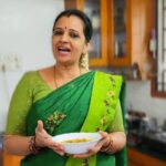 Sujatha Babu Ramesh Instagram - காளான் கிரேவி 🩷🩷🩷 #reels #reelsinstagram #reelsindia #shorts #youtube #youtubevideo #shortsvideo #trending #trendingreels #reelsinsta #receipies #cooking #kitchen #homemade #saree #sareelove #sidedish #dinner #breakfast