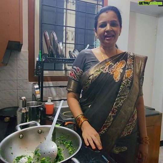 Sujatha Babu Ramesh Instagram - கொத்தமல்லி தொக்கு 😍😍😍#reels #shorts #trendingreels #instareels #instagram #youtuber #influencer #shortsvideo #youtubechannel #cooking #homemade #homemadefood #cricket #ipl #lunch #lunchbox #easy #healthyfood #sidedish #varietyrice #saree #sareelove #sareelover #summer