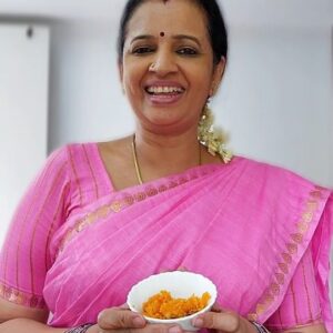 Sujatha Babu Ramesh Instagram - 😍கேரட் அல்வா 😍😍
#reels #instagram #instareels #short #shorts #youtube #youtuber #youtubechannel #receipe #easy #sweet #healthy #cooking #kitchen #snack #snacks #saree #sareelove #suntv