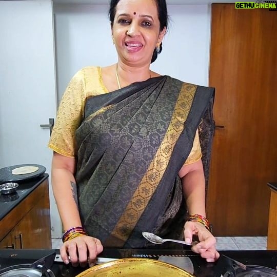 Sujatha Babu Ramesh Instagram - ๐Sweet Chappathi ๐ easy healthy tasty #reels #reelsinstagram #instareels #reelsindia #shorts #youtube #youtuber #influencer #receipe #easy #healthyfood #sweet #wheat #evening #snacks #cooking #celebrity #homemade #homemadefood #kitchen #saree #sareelove #sareecollection