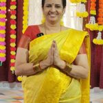 Sujatha Babu Ramesh Instagram - 😍HAPPY NEW YEAR 😍😍 #reels #instareels #instagram #reelsinstagram #reelsindia #reelsfb #shorts #youtube #youtubevideo #youtubeshorts #video #newyear #newyear2024 #wishes #festival #possitivevibes #saree #sareelove #silk #silksarees