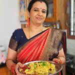 Sujatha Babu Ramesh Instagram - ஆரோக்கியமான கோவக்காய் சாதம் 😍😍 #reels #reelsinstagram #reelsindia #reelsinsta #shorts #youtube #youtubechannel #youtuber #youtubevideo #homemade #healthyfood #receipies #lunch #lunchbox #dinner #simple #cooking #saree #sareelove