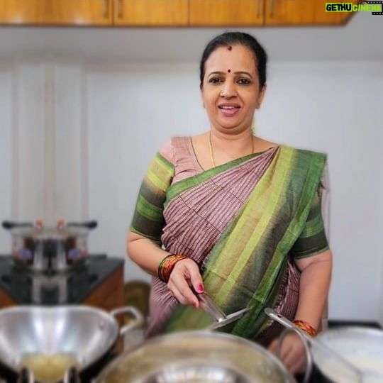 Sujatha Babu Ramesh Instagram - MALPUA 😍😍😍sweet #instagram #instareels #instareel #reelinstagram #shorts #shortsvideo #youtubeshorts #youtubeshortsvideo #reels #reelsindia #cooking #homemade #sweet #receipe #food #cookingvideo #advertising #advertisment #viralvideos #influencer #youtuber