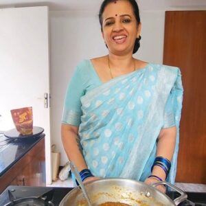 Sujatha Babu Ramesh Instagram - Tasty sweet ukkarai 🩷
#instagram #insta #instareels #reels #reelsinstagram #reelsvideos #shorts #shortsvideo #youtube #youtubeshorts #youtubechannel #saree #sareelove #sareecollection #cooking #easy #receipe #sweet #festival #evening #viralreels #viralvideos #trending #trendingreels