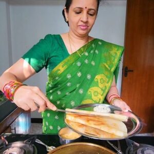 Sujatha Babu Ramesh Instagram - 😍இட்லி மிளகாய் பொடி 😍
#reels #instareels #reelsinstagram #instagram #shorts #shortsvideo #youtube #youtubeshorts #influencer #youtubechannel #homemade #cooking #kitchen #saree #breakfast #trending #viral #viralreels #easy #simple #receipies