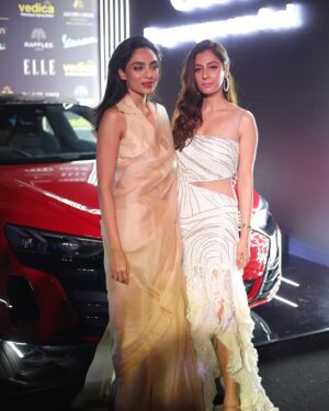 Sukhmani Sadana Instagram - Some of my fav peeps at the Elle List Awards 2023!

@audi @audiin @elleindia @tajlandsend @sukhmanisadana 

#anchor #host #ellelistawards2023 #redcarpet