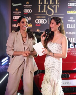 Sukhmani Sadana Instagram - Some of my fav peeps at the Elle List Awards 2023!

@audi @audiin @elleindia @tajlandsend @sukhmanisadana 

#anchor #host #ellelistawards2023 #redcarpet