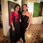 Sukhmani Sadana Instagram - 🎄 🧑‍🎄 #christmasdinner #makemerry #friendsthatlastalifetime #christmaseve #merrychristmas Missing a few in our pics @shivensurendranath @ritikajolly @adhirajsingh_j @vasudharungta @keithsequeira @soomarhaider