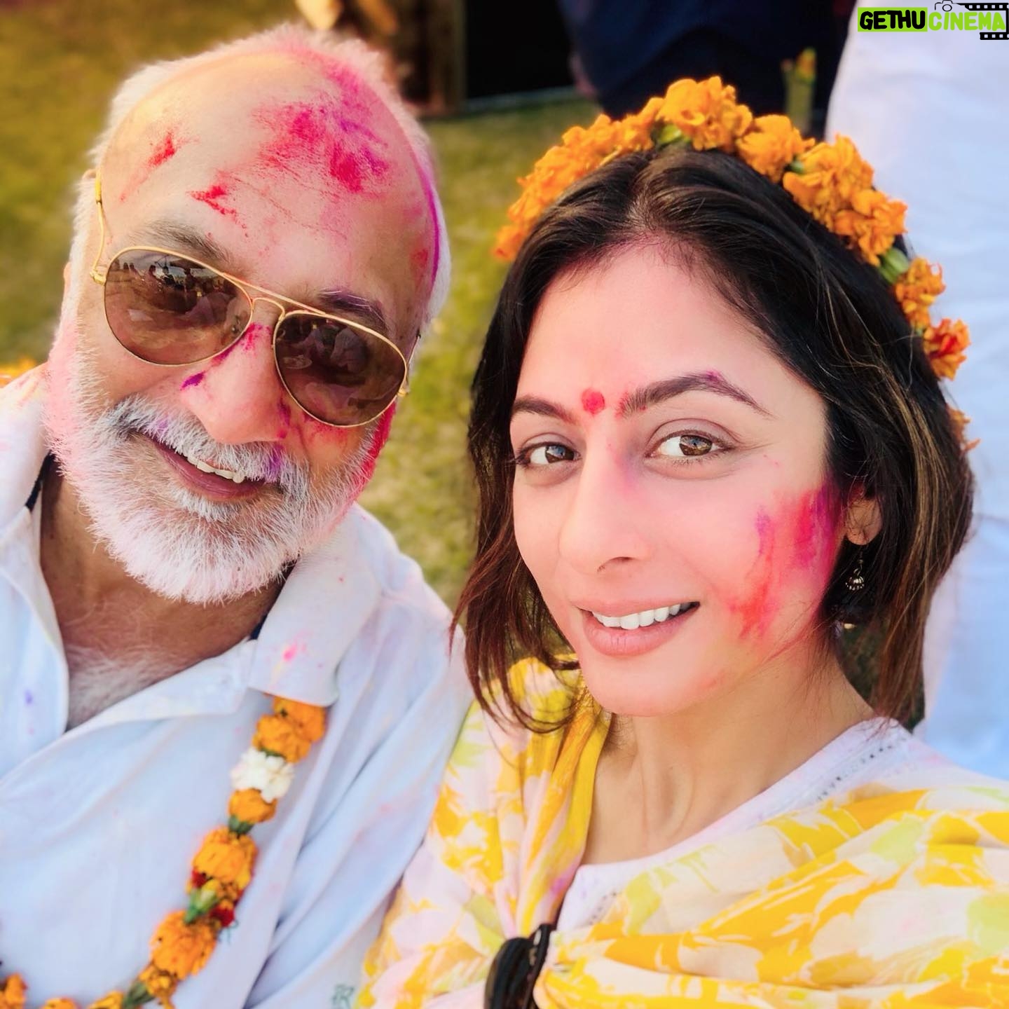 Sukhmani Sadana Instagram - Life gave me a lot of reasons to smile and my parents are on TOP of the list :) Thank you papa for always showing up when I needed you. No matter what, you have always been supportive and shown me the right path. Im truly the luckiest daughter and blessed to have you as my father. I wish for everyone man to be as sensitive and kind as you 🤍 @sadanajaspal #myuniverse #family #fatherdaughter #sadana #loveyourfamily #touchwood #happybdaypapa