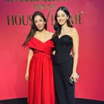 Sukhmani Sadana Instagram - Little red riding in the hood! Anchor for @lakmeindia with @ananyapanday Make up @makeupbyurvashi__ #anchor #lakme #host #emcee #lakmeglycolicilluminate #ananyapandey #sukhmanisadana