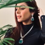 Sukhmani Sadana Instagram – 𝑯𝒆𝒆𝒓𝒂 𝒕𝒐𝒉 𝒎𝒊𝒍 𝒈𝒂𝒚𝒂,
𝑩𝒂𝒔 𝒂𝒃 𝑴𝒂𝒏𝒏-𝒅𝒊 𝒗𝒊 𝒑𝒐𝒐𝒓𝒊 𝒉𝒐 𝒋𝒂𝒂𝒚𝒆…

Heera by @khuranajewelleryhouse 

#jewellery #heeramandi #feelitreelit #reelitfeelit #reelkaro #reelsinstagram #reelsvideo #reels #reelkarofeelkaro #reel #reelvideo #reelvideo #reelinstagram #reelindia #sukhmanisadana 
#instagram #instagood #instalike #instareels #reels #reelsinstagram #explore #instadaily