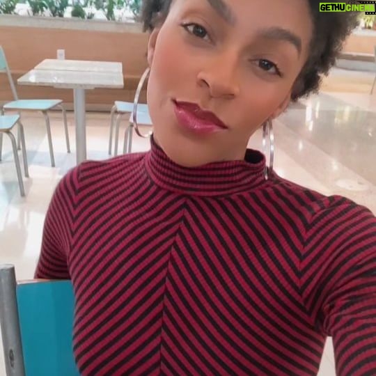 Sul Rosa - 3 Likes - Bom domingo meus amores💋💋💋
.
.
.
#motivacional #motivacao #motivação #neguinha #pretinha #pretinhadopoder #melanina #cabeloafro #cacheada #cacheadas #negra #negraslindas #mulheresgostosas #negrasgostosas#frasedodia #mensagem #mensagemdodia #pretasgostosas#ficargostosa #negrasiluminadas #mulhergoiana #goiana #baiana #goiania #modafeminina #workout #workoutmotivation #gym #gymmotivation