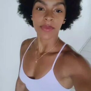 Sul Rosa Instagram - Quantos anos você me dá?
🤣🤣🤣🤣🤣🤣🤣🤣
Trintou bebê?🤭🙈
.
.
#fitness #fitbynikk #fitnessmotivation #selflove #confidencequotes #bodypositivity #bikiniseason #summeroutfits #bodysculpting #hourglassworkout #bikinimodel #glowingskin #melaninbeauty #fitnessjourney #californialiving #bodygoals #tonedlegs #blackgirlmagic #sunnydays #melaninpoppin #camposdojordao #camposdojordão #whatsapp📲 #tiktokbrasil