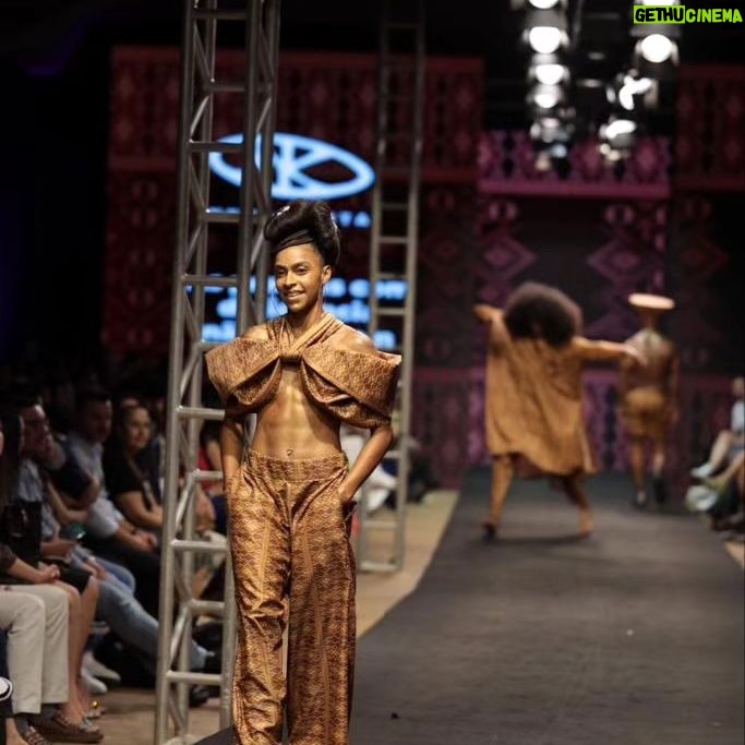 Sul Rosa - 3 Likes - Momentos inesquecíveis. Em um segundo a vida muda🙌🏾✨.
.
.
.@nyna.koxta
@goiasfashionweekoficial
.
.
.
#foryou #instagood #brasil #negra #amor #lgbt #model #top #mudanças #atleta #paz #viagem #trend