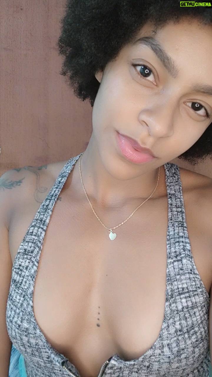 Sul Rosa - 1.1K Likes - Uma ótima semana a vocês 👽🦋🙌🏾
.
.
#love #foryou #tranding #lgbtbrasil #brasil #unstagram