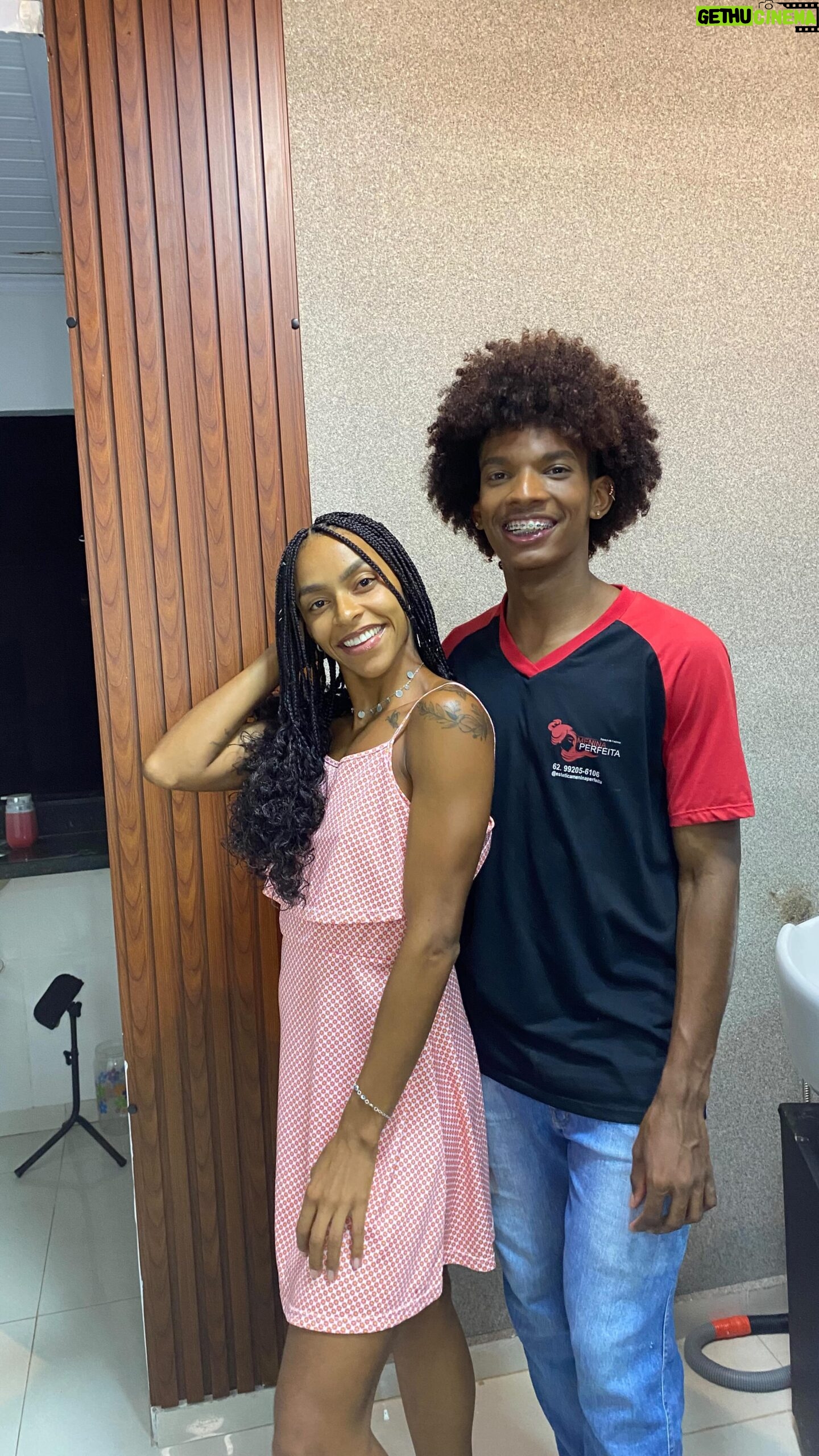 Sul Rosa - 228 Likes - Queria um Trancista que fizesse …
Ficou tão maravilhoso!!! @sulrosa com mais um hair incrível 😻
#boxbraids #boxbraidsgoiania #boxbraidsbrasil