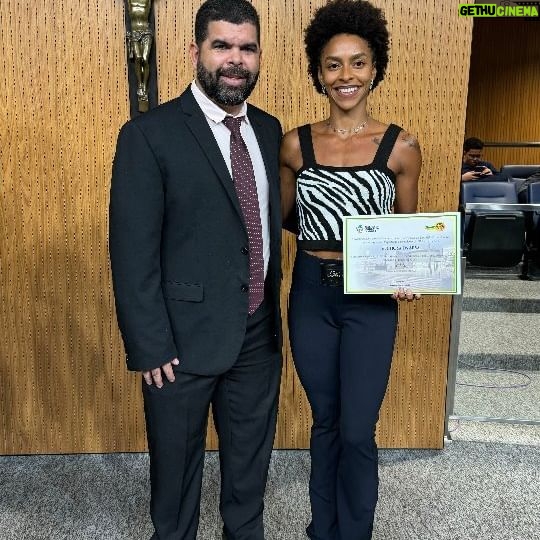 Sul Rosa - 818 Likes - Fui homenageada pela @assembleiago Assembleia dos Deputados de Goiás com o Certificado do Mérito Legislativo presidido pelo Sr Presidente desta casa o Deputado Estadual @brunopeixotooficial 😍🙏🏿
O MEU MUITO OBRIGADA ao @maradonacoach e a todos pelo reconhecimento dos meus treze anos de atleta defendendo o meu estado de Goiás no Brasil e em outros países. 🙏💪🇧🇷
#goiania #goianiago #goianiagoias #goias #goiás #goiasvelho #gyn #alego
