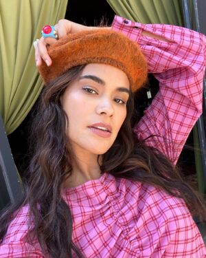Sulem Calderon Instagram - Sneak peek from #BTS for the @afterpayusa commercial! Thank you @ganna_bogdan and the whole team for a fun experience and @skinnybonesjoans killing it with the outfits !! 💕☯️🫶🏽✨