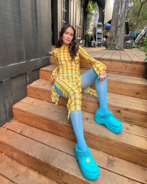 Sulem Calderon Instagram - Sneak peek from #BTS for the @afterpayusa commercial! Thank you @ganna_bogdan and the whole team for a fun experience and @skinnybonesjoans killing it with the outfits !! 💕☯️🫶🏽✨