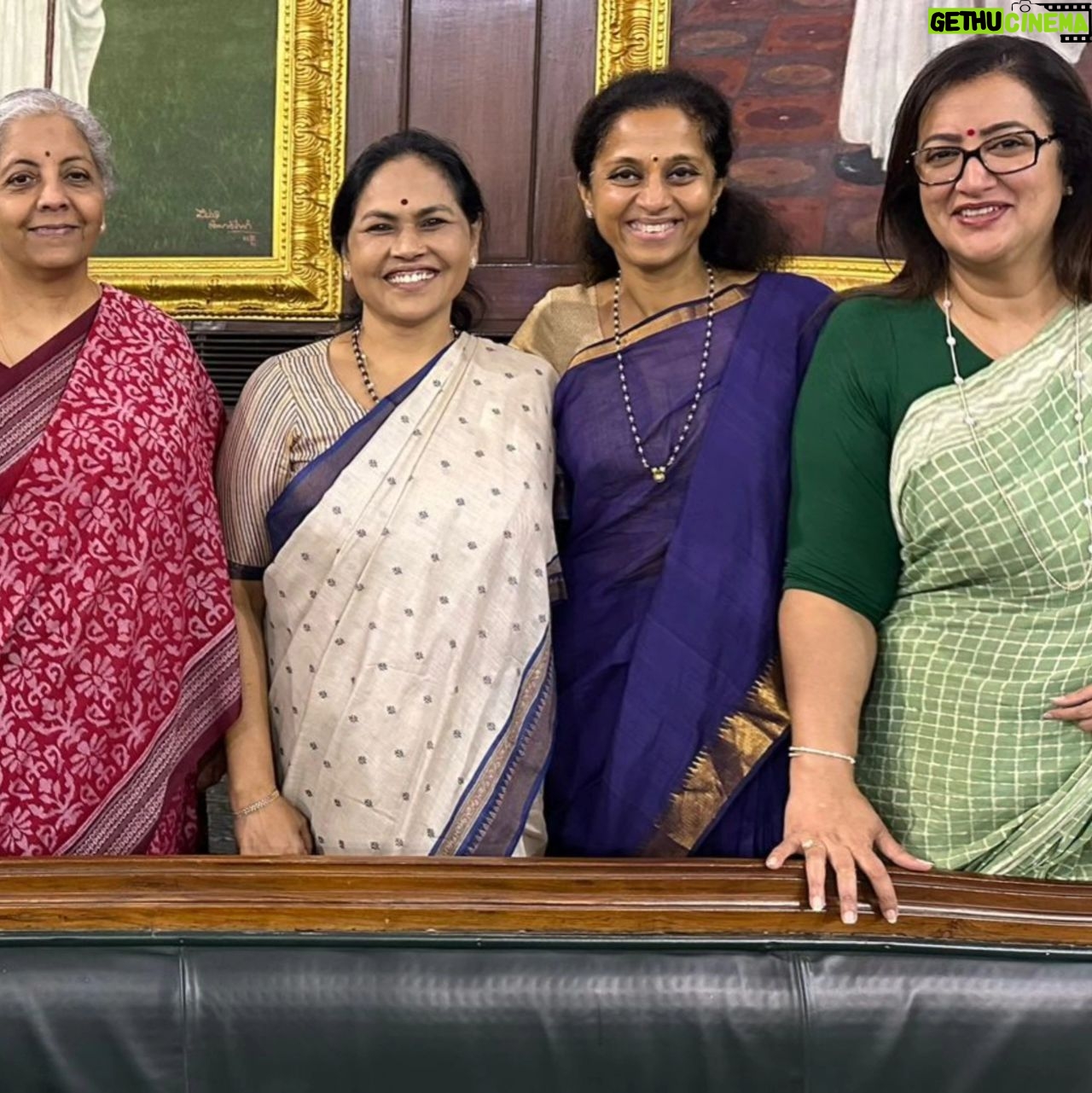 Sumalatha - 15.7K Likes - Lighter moments at Central Hall with colleagues Ministers & Mps
#nirmalasitharaman #supriyasule #kanimozhi #shobhakarandlaje #anupriyapatel