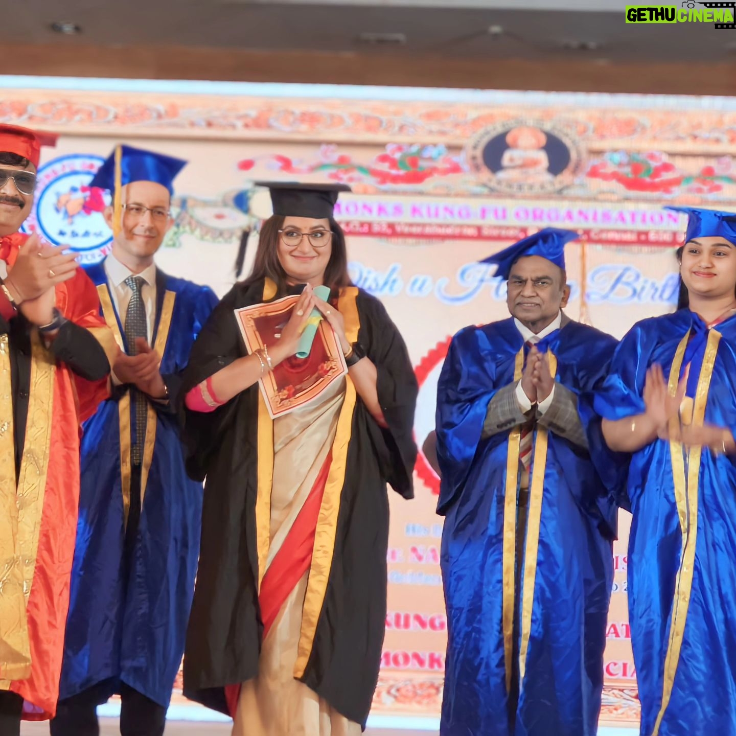Sumalatha - 15.5K Likes - Extremely humbled & honored to have received an Honorary Doctorate from the United Theological Research Institute, Hyderabad ( accredited by University of Berkeley, California, USA )for Social Service & service in Politics & Films in the presence of His Excellency Consul General,Turkey & my esteemed colleagues & dear friends #Naresh , #Jayasudha & #Muralimohangaru .This will serve as an inspiration to motivate me in my future path . I dedicate this honor to my husband Ambareesh, my parents and my wellwishers and supporters in the film & political industry . And thank all my supporters whose blessings & faith in me has led to this. 🙏
ಸಮಾಜ ಸೇವೆ ಮತ್ತು ರಾಜಕೀಯ ಮತ್ತು ಚಲನಚಿತ್ರಗಳಲ್ಲಿ ಸೇವೆಗಾಗಿ USA, ಕ್ಯಾಲಿಫೋರ್ನಿಯಾದ ಬರ್ಕ್ಲಿ ವಿಶ್ವವಿದ್ಯಾಲಯದಿಂದ ಅನುಮೋದಿಸಲಾದಮತ್ತು ಮಾನ್ಯತೆ ಪಡೆದಿರುವ ಯುನೈಟೆಡ್ ಥಿಯೋಲಾಜಿಕಲ್ ರಿಸರ್ಚ್ ಇನ್ಸ್ಟಿಟ್ಯೂಟ್, ಹೈದರಾಬಾದ್ನಿಂದ ಗೌರವ ಡಾಕ್ಟರೇಟ್ ಪಡೆದಿರುವುದಕ್ಕೆ ಅತ್ಯಂತ ವಿನಮ್ರ ಮತ್ತು ಗೌರವ ಪೂರ್ವಕವಾಗಿ ಧನ್ಯವಾದಗಳನ್ನು ಅರ್ಪಿಸುವೆ.
ಈ ಗೌರವ ನನ್ನ ಮುಂದಿನ ಹಾದಿಯಲ್ಲಿ ನನ್ನನ್ನು ಪ್ರೇರೇಪಿಸಲು ಇದು ಸ್ಫೂರ್ತಿಯಾಗಲಿದೆ. ನಾನು ಈ ಗೌರವವನ್ನು ನನ್ನ ಪತಿ ಅಂಬರೀಶ್, ನನ್ನ ಹೆತ್ತವರು ಮತ್ತು ನನ್ನ ಹಿತೈಷಿಗಳು ಮತ್ತು ಚಲನಚಿತ್ರ ಮತ್ತು ರಾಜಕೀಯ ಉದ್ಯಮದ ಬೆಂಬಲಿಗರಿಗೆ ಅರ್ಪಿಸುತ್ತೇನೆ. ಇಂಥದ್ದೊಂದು ಗೌರವ ಸಿಕ್ಕಿರುವುದು ನನ್ನ ಮೇಲಿನ ನಂಬಿಕೆ ಮತ್ತು ನಿಮ್ಮೆಲ್ಲರ ಆಶೀರ್ವಾದ ಕಾರಣ. ನನ್ನನ್ನು ಬೆಂಬಲಿಸಿದ ಎಲ್ಲರಿಗೂ ಧನ್ಯವಾದಗಳು.