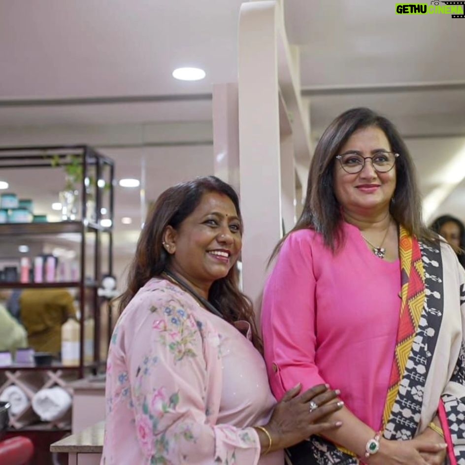 Sumalatha - 8.5K Likes - At the inauguration of Radisson Blu's ( Atria Hotel earlier) 1st ever Hair and Nail Salon & Spa , @sskovolounge . Amazing customised hair treatments & pedicures. Recommend it highly 👌