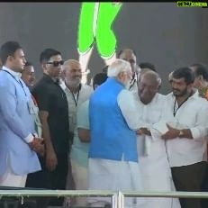 Sumalatha - 9.5K Likes - ಪ್ರಧಾನಿ ಶ್ರೀ @narendramodi ಅವರ ಬೆಂಬಲ, ಆಶೀರ್ವಾದಕ್ಕೆ ನಾನು ಆಭಾರಿ.
ಈ 5 ವರ್ಷಗಳಲ್ಲಿ ಮಂಡ್ಯ ಕ್ಷೇತ್ರದ ಸಂಸದೆಯಾಗಿ ಕಾರ್ಯನಿರ್ವಹಿಸುವಲ್ಲಿ ಪ್ರಧಾನಿ ಶ್ರೀ ನರೇಂದ್ರ ಮೋದಿಯವರ ಸರ್ಕಾರದ ಸಹಕಾರ ಅಪಾರ. ಇದಕ್ಕೆ ಕೃತಜ್ಞತೆ ಹೇಳುವ ಸದವಕಾಶ ನಿನ್ನೆ ಲಭಿಸಿತು. ಮುಂದೆಯೂ ನಮ್ಮ ಮಂಡ್ಯ ಜನತೆಯ ಸೇವೆಗಾಗಿ, ತಾಯಿ ಕಾವೇರಿ, ಚಾಮುಂಡೇಶ್ವರಿ ಅಮ್ಮನವರು ಹರಸಿದ ಈ ಪುಣ್ಯಭೂಮಿಯ ಅಭಿವೃದ್ಧಿಗಾಗಿ ಸದಾ ಶ್ರಮಿಸುವೆ ಎಂಬ ಭರವಸೆ ನೀಡಿದೆ. ನಮ್ಮ ನಾಡಿನ ಏಳಿಗೆಗಾಗಿ #ಮತ್ತೊಮ್ಮೆಮೋದಿಸರ್ಕಾರ ಬೆಂಬಲಿಸೋಣ.
#NarenderaModi
#abkibaar400paar
#ModiGuarantee #ModiAgainIn2024 #NammaMandya #ViksitBharat