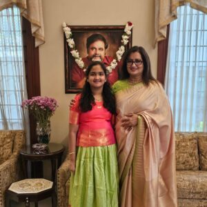 Sumalatha Instagram - ಸರ್ವರಿಗೂ ಮಕರ ಸಂಕ್ರಾಂತಿಯ ಹಾರ್ದಿಕ ಶುಭಾಶಯಗಳು. ಸೂರ್ಯನು ತನ್ನ ಪಥ ಬದಲಾಯಿಸಿ, ಹೊಸ ಹೊಳಪು ಕೊಟ್ಟಂತೆ, ತಮ್ಮೆಲ್ಲರ ಬದುಕಿನಲ್ಲಿ ಹೊಸ ಚೈತನ್ಯ ನೆಲೆಸಲಿ. ರೈತರ ಬಾಳಲ್ಲಿ ಸುಗ್ಗಿ ಹಬ್ಬದ ಸಂಭ್ರಮ ಹೆಚ್ಚಲಿ.
ಇಡೀ ವರ್ಷ ಸುಖ, ಶಾಂತಿ, ಸಂತೋಷ ಮತ್ತು ಆರೋಗ್ಯವನ್ನು ಭಗವಂತ ಕರುಣಿಸಲಿ.
Wishing all my dear friends a very happy Sankranti 

#happysankranti