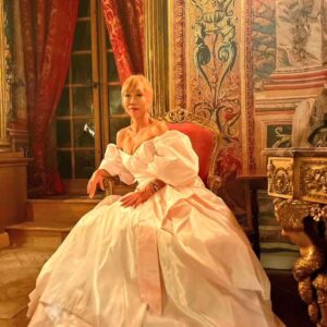 Sumi Jo Instagram - #News 기쁜 소식 함께 합니다!  I 'm so proud to launch ' Sumi Jo International singing competition '  which will be held from 7 to 13 July 2024 at the magnificent @chateaudelaferteimbault in France. 

I always wanted to help young singers to realize their dreams and I 'm very grateful to my wonderful #BFF @geoff23x @oliviero7 to make this happen! 

The winners will receive important prizes and the opportunities for concerts and recording! So Stay tuned for the further information. Merci! 

지난 주말, 저는 프랑스에서 내년에 열릴 조수미 국제콩클 발대식과 발대식 기념 축하 콘서트를 잘 마쳤습니다!  제가 꿈꾸는 성악콩클은 경쟁이 아닌 , 축제의 장 속에서 음악을 통해 평화의 메세지를 전할 스타들을 찾는 것입니다. 음악은 우리가 더 나은 세상을 만드는 최상의 표현 수단이니까요! 
2024년 7월 7일부터 13일까지 프랑스의 @chateaudelaferteimbault 에서 열리는 조수미 국제 성악콩클 많이 응원해주세요!  감사합니다! 🙏

#SumiJo #Competition #Concour #성악콩클 #France #Artists #Peace #Dream #SumiJoInternationalSingingCompetition2024 #Competition #WorldWide #조수미 #Insta #Arts  #Culture #Star #Opera #Operasinger #Soprano #Tenor #Baritone #Bass #조수미국제성악콩클 #Diva #Primadonna #Divo #europe #프랑스 #세계로당당히 

Special Thanks to @c_w_management
 @camilla.wehmeyer @fantoni_laura @warnerclassicskorea @unesco  @unescokor @denicheur.official @radiofrance @pianistobrillante

🐥음악으로 세계를 하나로🌟