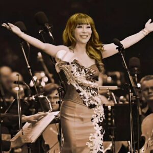 Sumi Jo Instagram - Happy new year! 🎊 ♥️👍
2024년이 최고의 해가 되려면? 
 #Change #Confidence #Clarity 
이 3가지가 큰 도움이 될듯요.
#변화 ( 새로운 나를 찾아!) 
#믿음 ( 자신에 대한) 
#명확함 (말과 행동) 
 
 새해 복 많이 받아요, 모두모두!!! ♥️
Always yours, 
Sumi Jo 🍀

#SumiJo #Life #HappyNewYear #2023 #2024 #Reels #Picoftheday #New #Explore #Insta #Instagood #Music #webstagram #Life #Lifelesson #조수미 #Luck #Good #Top #새해 #복 #멋지다 ##인스타 #photography #♥️