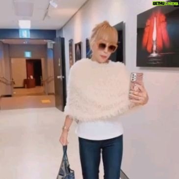 Sumi Jo - 3.1K Likes - #ķ“ź·¼ #LeaveWork
#Seoul ā„ļø
@seoul_arts_center @mini_love_park