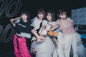 Sumire Yoshida Instagram - 余韻🎀🪄✨

📷 @okkytree 
#サイサイ　#SILENTSIREN #cdj2324