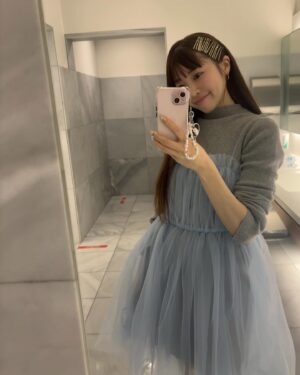 Sumire Yoshida Instagram - .
hair make🪞　@michikononaka 
stylist 👗　@yui_iwatsu 

hair color 🎀　@sakachi13  @bettie_tokyo 
straight 🪄　@noriko_t_ginza_tokyo 

thank you❣️