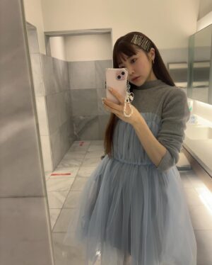 Sumire Yoshida Instagram - .
hair make🪞　@michikononaka 
stylist 👗　@yui_iwatsu 

hair color 🎀　@sakachi13  @bettie_tokyo 
straight 🪄　@noriko_t_ginza_tokyo 

thank you❣️