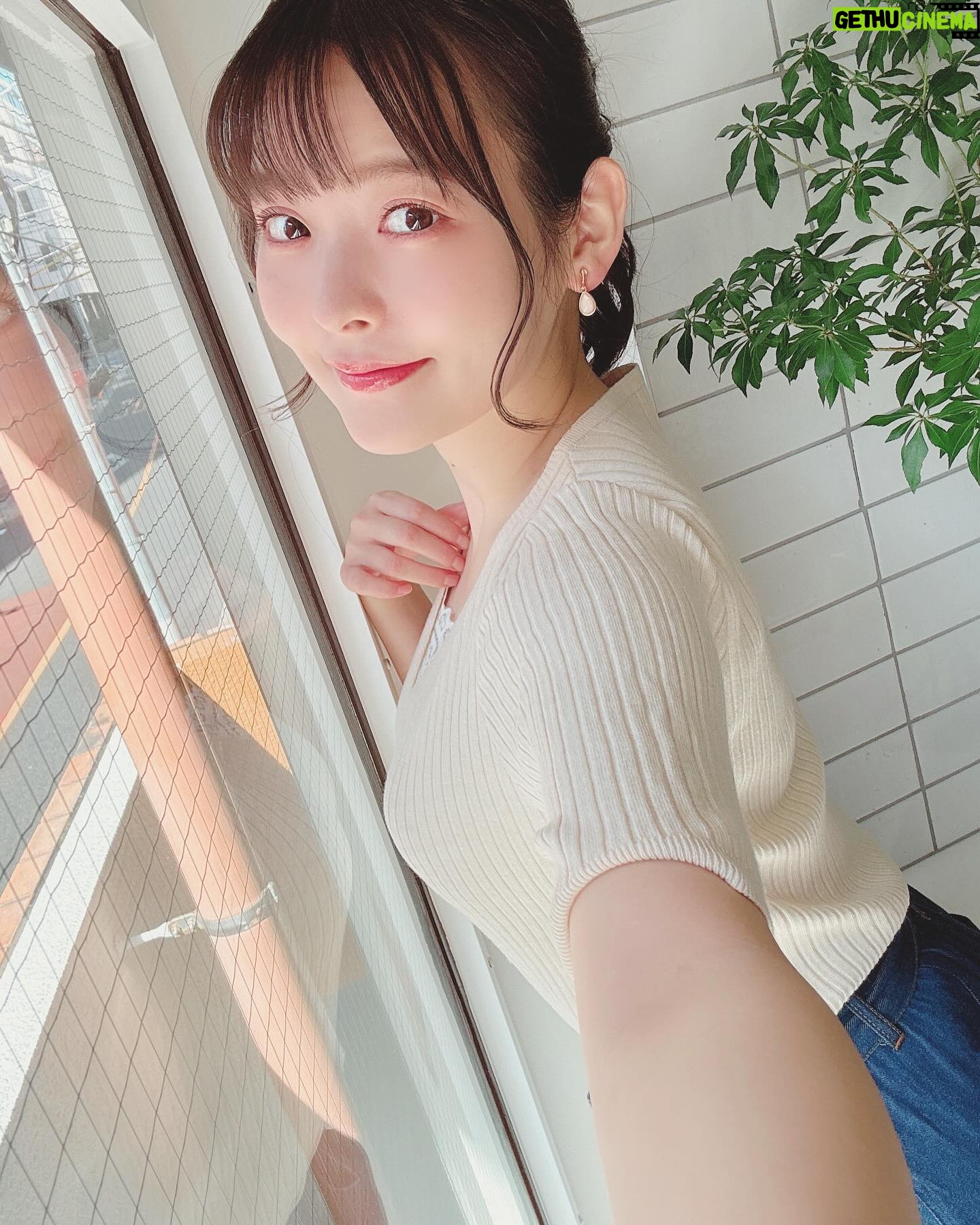 Sumire Uesaka Instagram - きんようび〜! 皆さま、今週も一週間おつかれさまでしたっ! そして5月よさようなら〜!! 五月病にも負けないあなたは超!えらーい!! 負けてもいいんだよ〜!! 載せそびれなお写真がたくさんあることに気づいたので、ぼちぼち載せてゆきますねっ! これは「闇鍋」を作った日のお写真です⌒°( ´∀`)°⌒ 私はきのこ鍋が好きですぞ!菌よ今夜もありがとう〜! それではみなさま、すこやかな金曜日を過ごしましょうねっ! #上坂すみれ