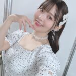 Sumire Uesaka Instagram - にちようび！ 本日はAnimeJapan2024に参加してきました〜っ！ 「君のことが大大大大大好きな100人の彼女」 「時々ボソッとロシア語でデレる隣のアーリャさん」 「甘神さんちの縁結び」 ステージにそれぞれ出演させていただきましたっ！ どのステージも会場、配信にてたくさんの方に楽しんでいただけてとてもうれしいですっ！ 改めまして、皆さまありがとうございました〜っ！ 会場を歩いていたら「機動戦士ガンダムSEED FREEDOM」のパネルに遭遇してお写真を撮れましたよっ！わぁい！！ あとキングレコードの黄色い獣！ AnimeJapanは1日めぐっていたい楽しいイベントです…！ 明日またこのあとのイベントお写真も載せますねっ！ それでは皆さま、すこやかにおやすみなさいませ〜っ！ 衣装　@natsu_no_mizu ヘアメイク　@maaaaasahi0514