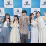 Sumire Uesaka Instagram - にちようび！ 本日はAnimeJapan2024に参加してきました〜っ！ 「君のことが大大大大大好きな100人の彼女」 「時々ボソッとロシア語でデレる隣のアーリャさん」 「甘神さんちの縁結び」 ステージにそれぞれ出演させていただきましたっ！ どのステージも会場、配信にてたくさんの方に楽しんでいただけてとてもうれしいですっ！ 改めまして、皆さまありがとうございました〜っ！ 会場を歩いていたら「機動戦士ガンダムSEED FREEDOM」のパネルに遭遇してお写真を撮れましたよっ！わぁい！！ あとキングレコードの黄色い獣！ AnimeJapanは1日めぐっていたい楽しいイベントです…！ 明日またこのあとのイベントお写真も載せますねっ！ それでは皆さま、すこやかにおやすみなさいませ〜っ！ 衣装　@natsu_no_mizu ヘアメイク　@maaaaasahi0514