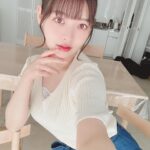 Sumire Uesaka Instagram - きんようび〜！ 皆さま、今週も一週間おつかれさまでしたっ！ そして5月よさようなら〜！！ 五月病にも負けないあなたは超！えらーい！！ 負けてもいいんだよ〜！！ 載せそびれなお写真がたくさんあることに気づいたので、ぼちぼち載せてゆきますねっ！ これは「闇鍋」を作った日のお写真です⌒°( ´∀`)°⌒ 私はきのこ鍋が好きですぞ！菌よ今夜もありがとう〜！ それではみなさま、すこやかな金曜日を過ごしましょうねっ！ #上坂すみれ