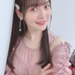Sumire Uesaka Instagram - きょうから夜あそびです！！！ せりこさーん！！わーい！！ たのもしーい！！ありがとうー！！！！ 衣装　@stylist_tanakaayumi ヘアメイク　@yumikasawanishi