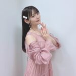 Sumire Uesaka Instagram - きょうから夜あそびです！！！ せりこさーん！！わーい！！ たのもしーい！！ありがとうー！！！！ 衣装　@stylist_tanakaayumi ヘアメイク　@yumikasawanishi