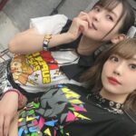 Sumire Uesaka Instagram - もくようび〜！ 朝〜！おっはようございます！ 皆さま、今週もすこやかにお過ごしでしょうか？ エックスには投稿していましたが、私は舞台「サイボーグ009」を観劇したり、ポッケのゆりさんと東京競馬場に行ったり、カレー機関で提督とRanger!したりと、お仕事以外もすこやかハッピーな週末を過ごしたりしておりました！ 競馬場のごはんがまた、美味しいのですよね…！！ そして、まだ載せていなかったキンスパ2日目のお写真たちです〜っ！ あらためて…すごい二日間だったなぁ…！ 想い出、たくさんできましたっ！またこうして、キンスパメンバーの一員としてステージに立てる日がきますように…！ 皆さま、ありがとうございましたっ！ それでは本日も、すこやかにまいりましょうねっ！ #上坂すみれ