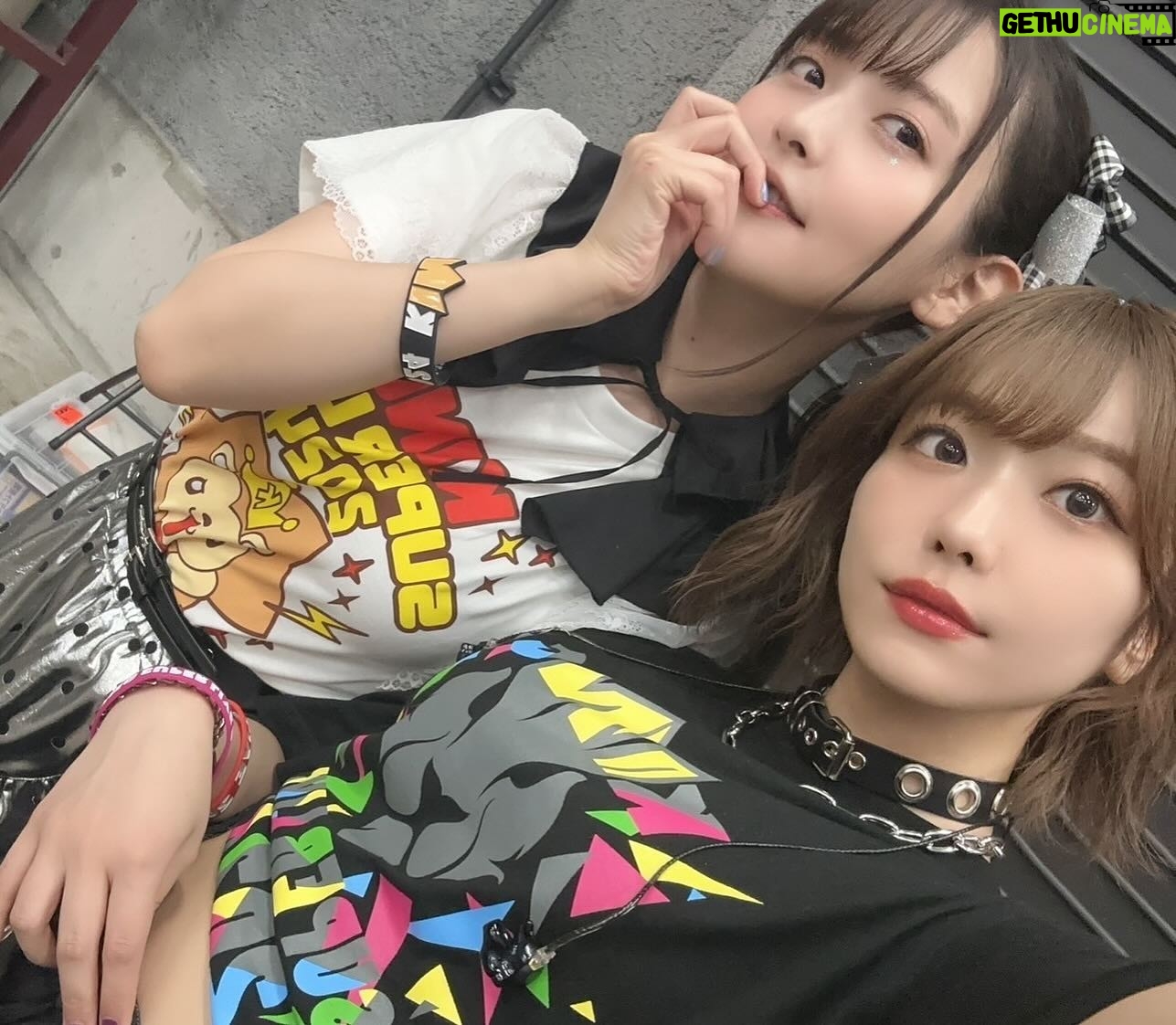 Sumire Uesaka Instagram - もくようび〜! 朝〜!おっはようございます! 皆さま、今週もすこやかにお過ごしでしょうか? エックスには投稿していましたが、私は舞台「サイボーグ009」を観劇したり、ポッケのゆりさんと東京競馬場に行ったり、カレー機関で提督とRanger!したりと、お仕事以外もすこやかハッピーな週末を過ごしたりしておりました! 競馬場のごはんがまた、美味しいのですよね…!! そして、まだ載せていなかったキンスパ2日目のお写真たちです〜っ! あらためて…すごい二日間だったなぁ…! 想い出、たくさんできましたっ!またこうして、キンスパメンバーの一員としてステージに立てる日がきますように…! 皆さま、ありがとうございましたっ! それでは本日も、すこやかにまいりましょうねっ! #上坂すみれ