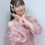 Sumire Uesaka Instagram - きょうから夜あそびです！！！ せりこさーん！！わーい！！ たのもしーい！！ありがとうー！！！！ 衣装　@stylist_tanakaayumi ヘアメイク　@yumikasawanishi